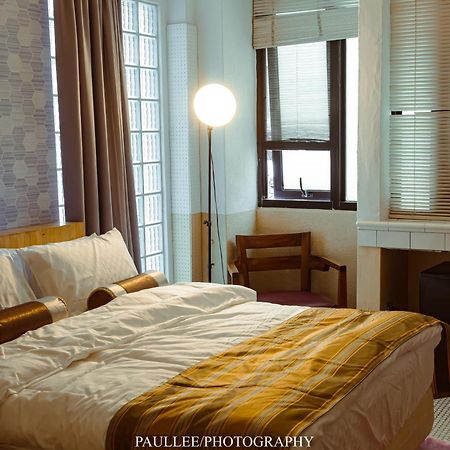 白狗公寓amo B&B市區金三角 東大門夜市 Hualien Dış mekan fotoğraf