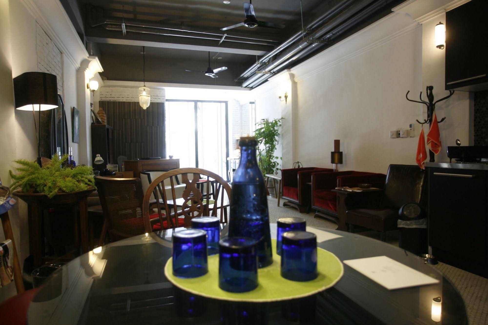 白狗公寓amo B&B市區金三角 東大門夜市 Hualien Dış mekan fotoğraf