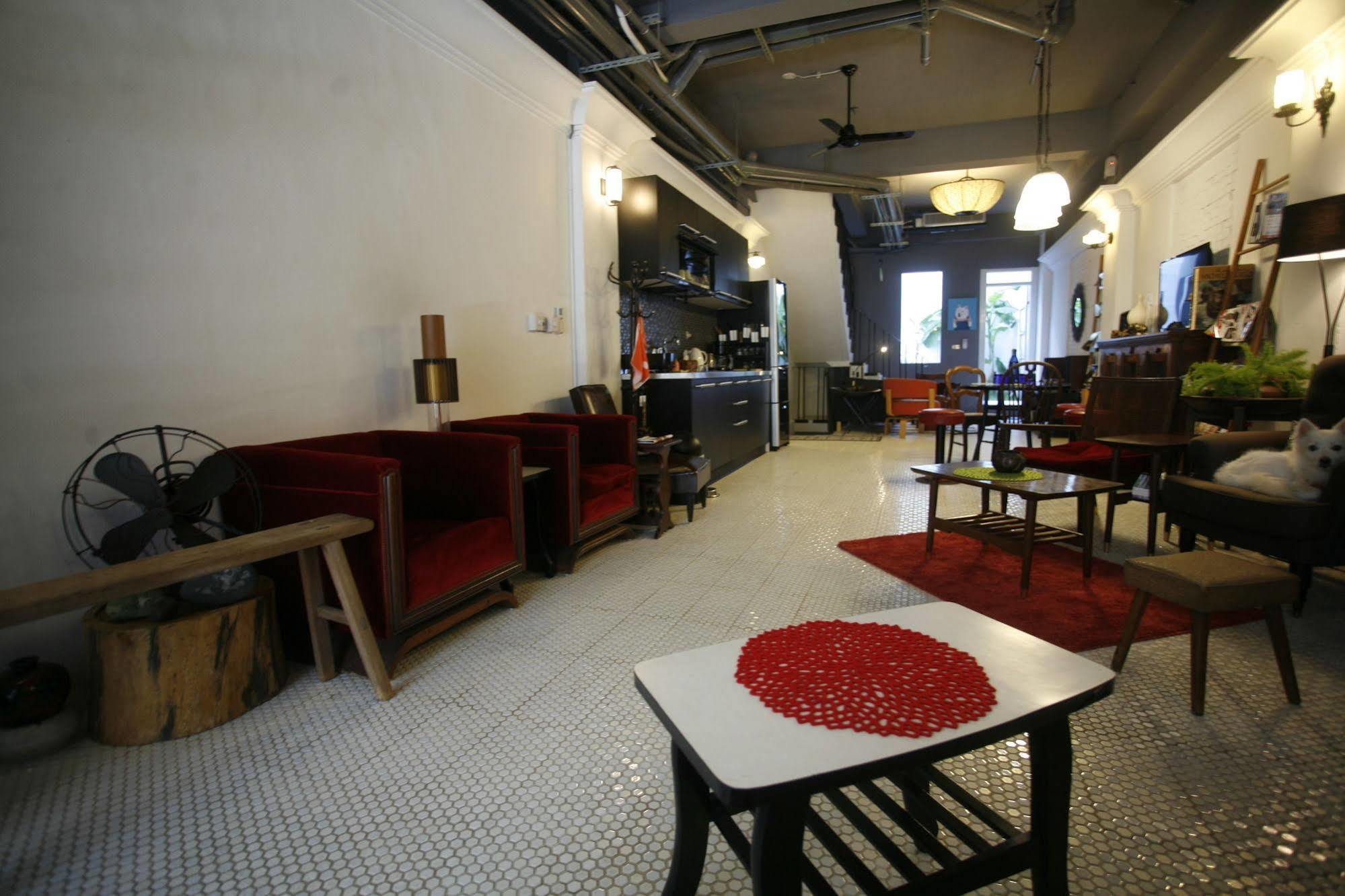 白狗公寓amo B&B市區金三角 東大門夜市 Hualien Dış mekan fotoğraf